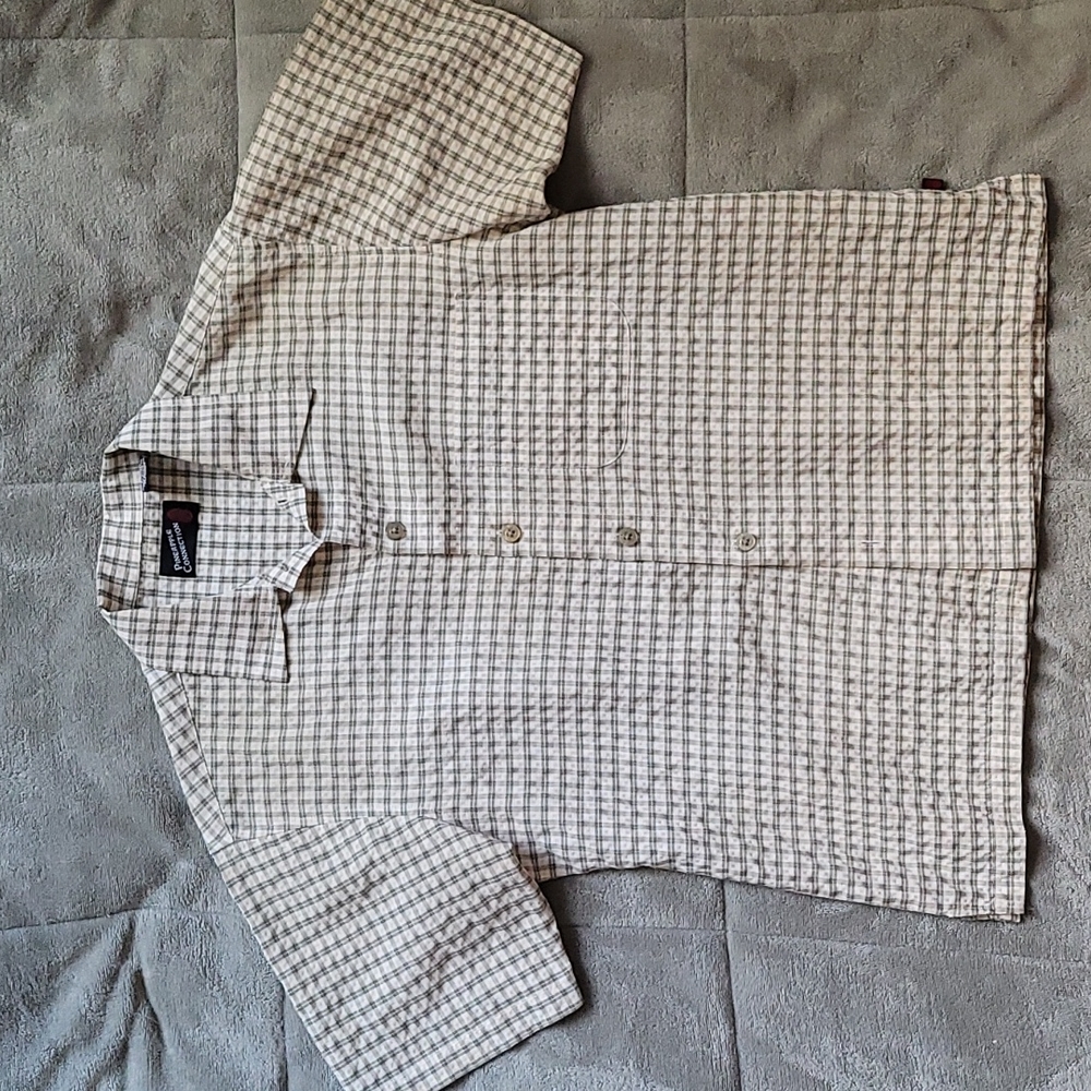 Pineapple Connection button down